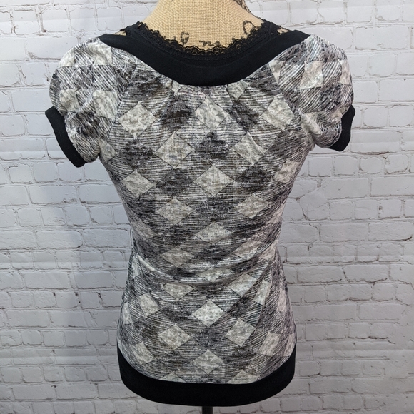 Almost Famous Short Sleeve Shirt Medium - Picture 5 of 7